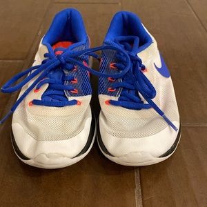 Nike shoes white and blue